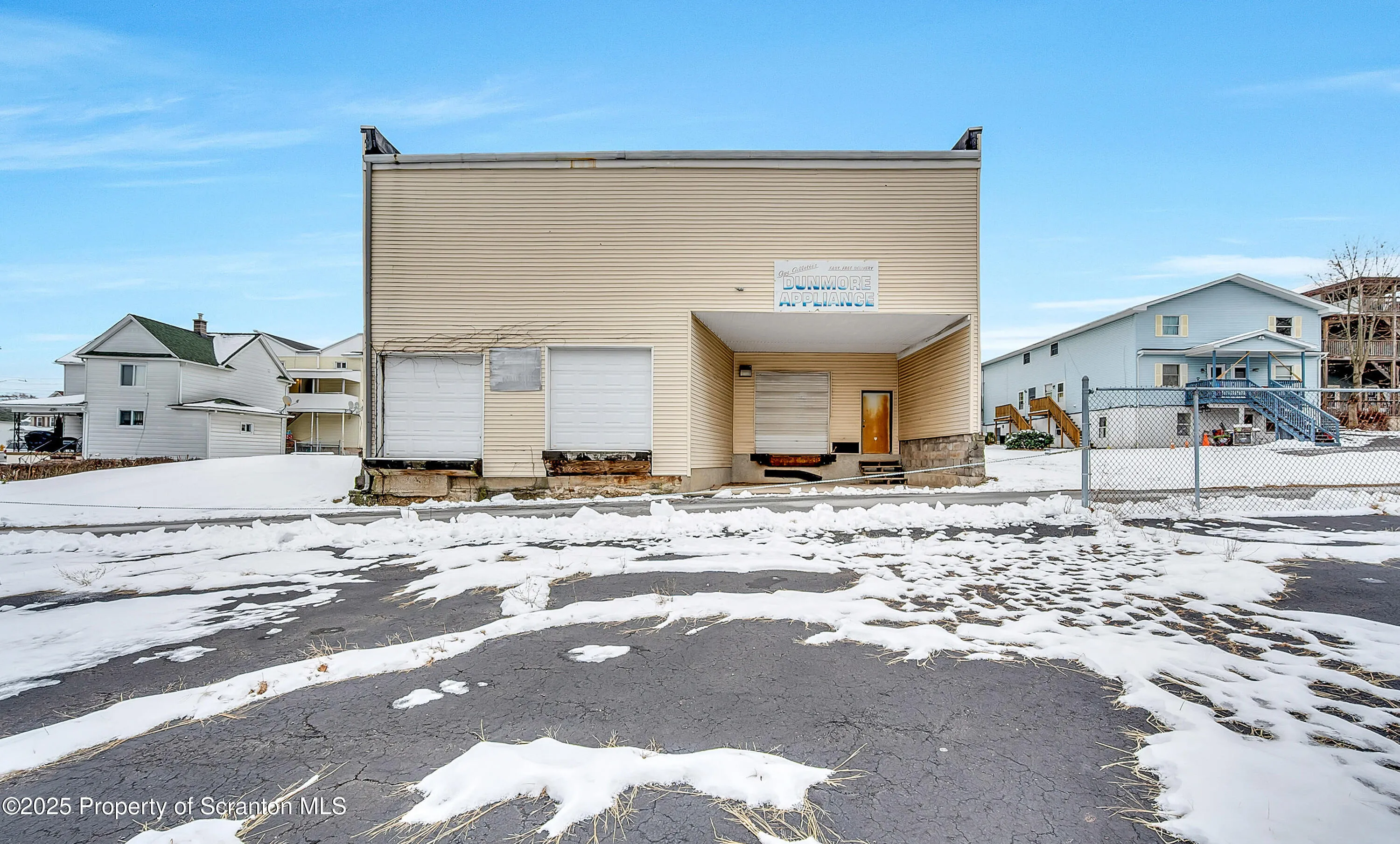 Commercial Sale For Sale 531 George Street, Throop, Pennsylvania 18512