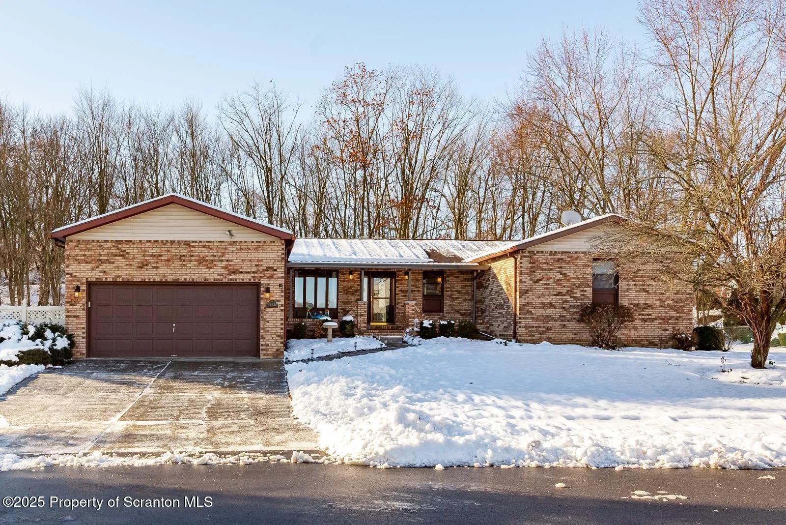 Residential For Sale 121 Red Coat Lane, Hanover Twp, Pennsylvania 18706