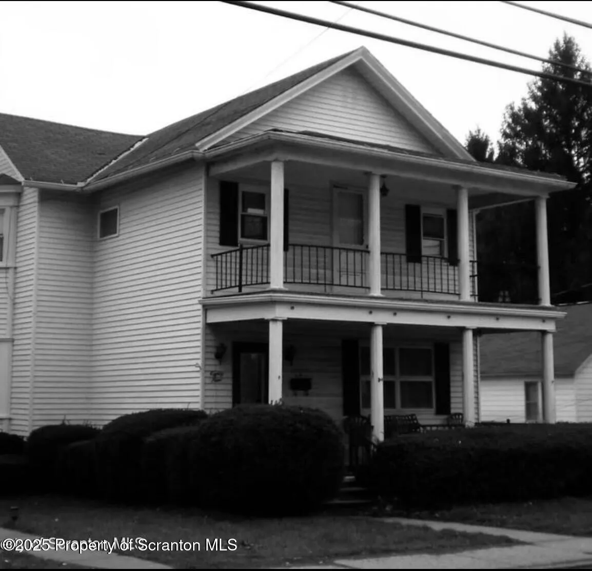 Residential Lease For Rent 89 Belmont Street Unit 3, Carbondale, Pennsylvania 18407
