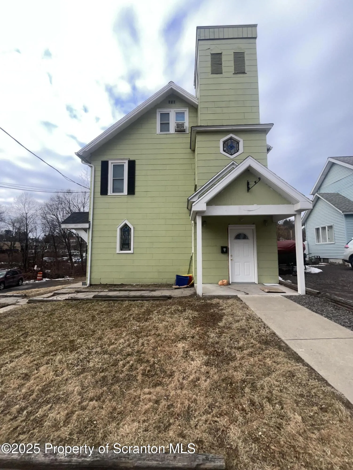 Residential Lease For Rent 42 Mill Street Unit Apt 2, Dallas, Pennsylvania 18612