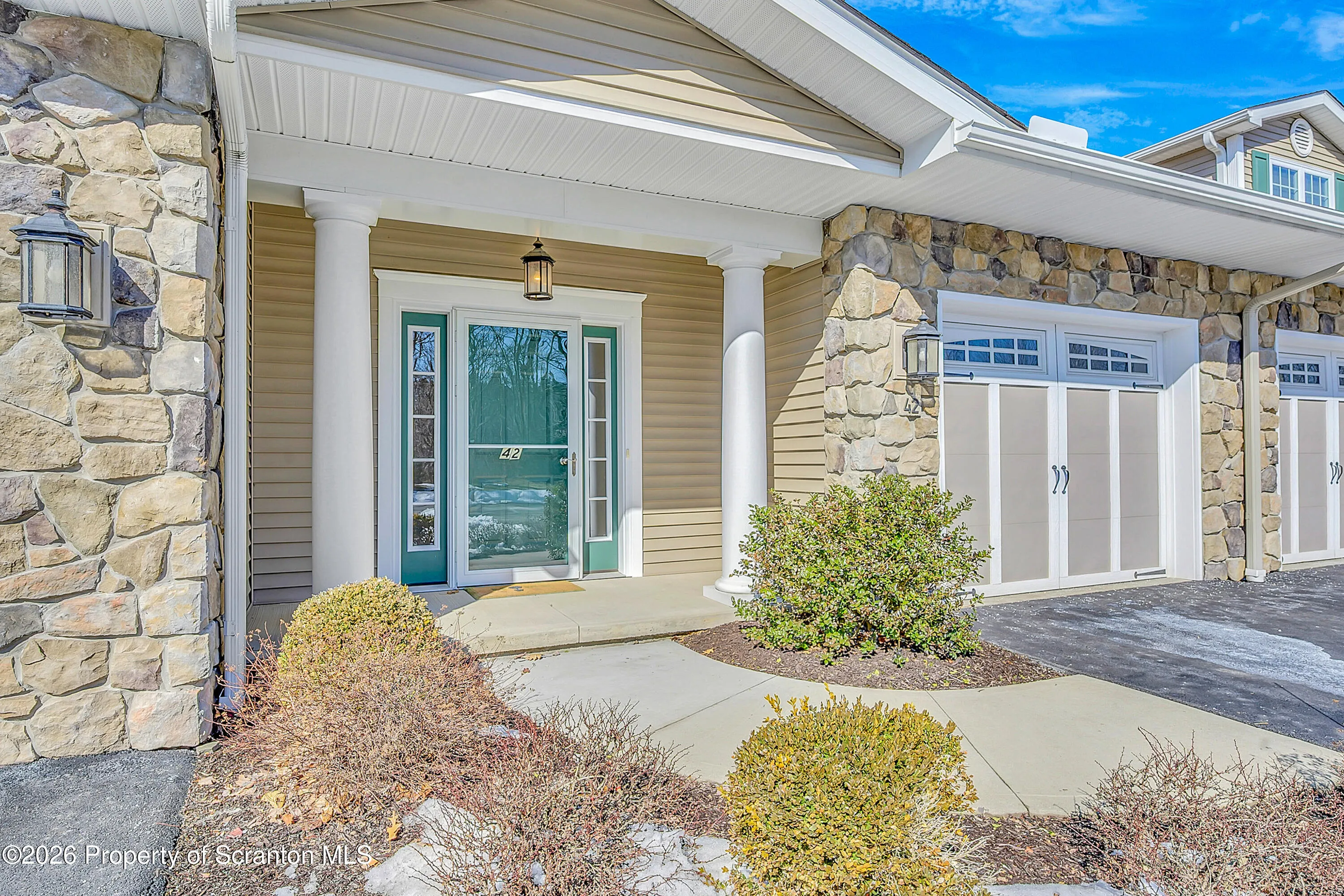 Residential For Sale 42 Wyndham Road, South Abington Twp, Pennsylvania 18411