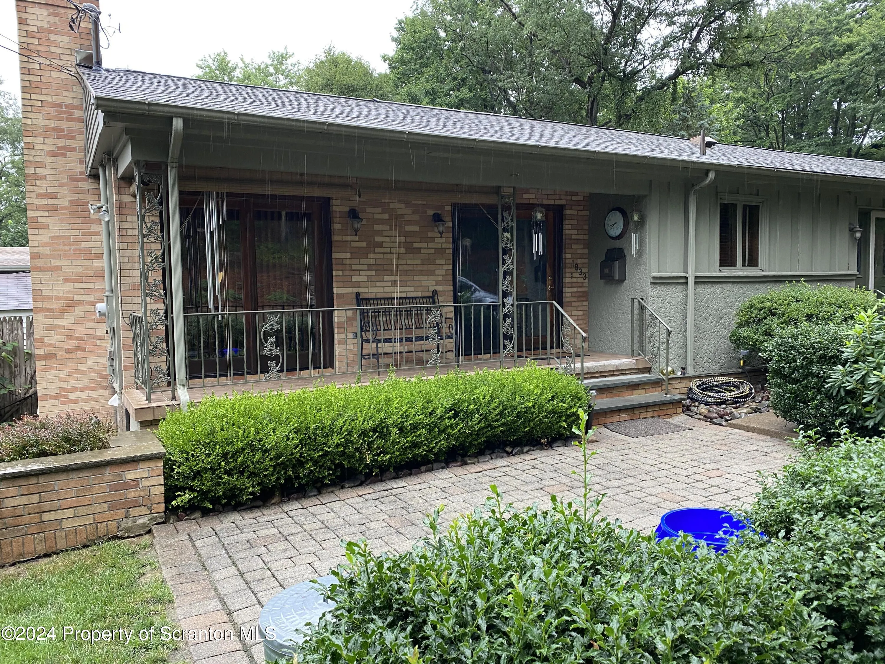 Residential Lease For Rent 1833 S Webster Avenue Unit Rear, Scranton, Pennsylvania 18505