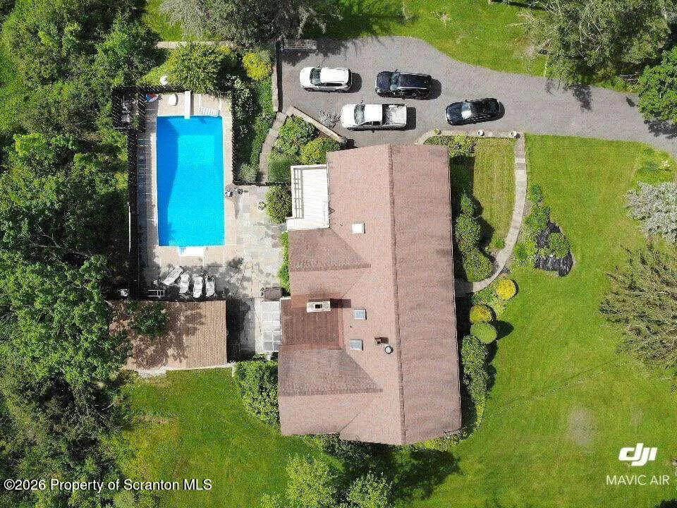 Residential For Sale 717 N Abington Road, Waverly Twp, Pennsylvania 18411