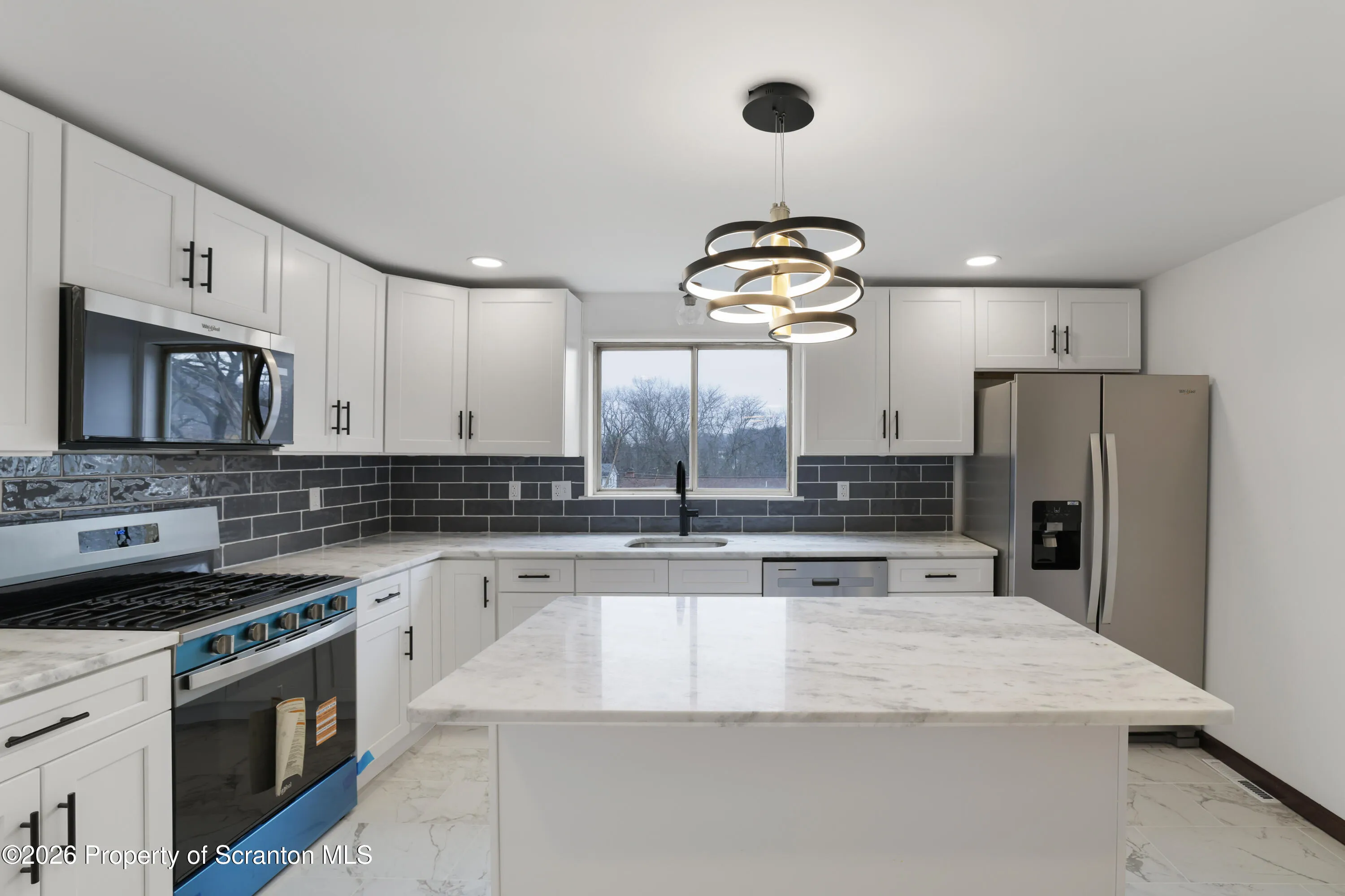 Residential For Sale 615 Oak Lane, Clarks Summit, Pennsylvania 18411