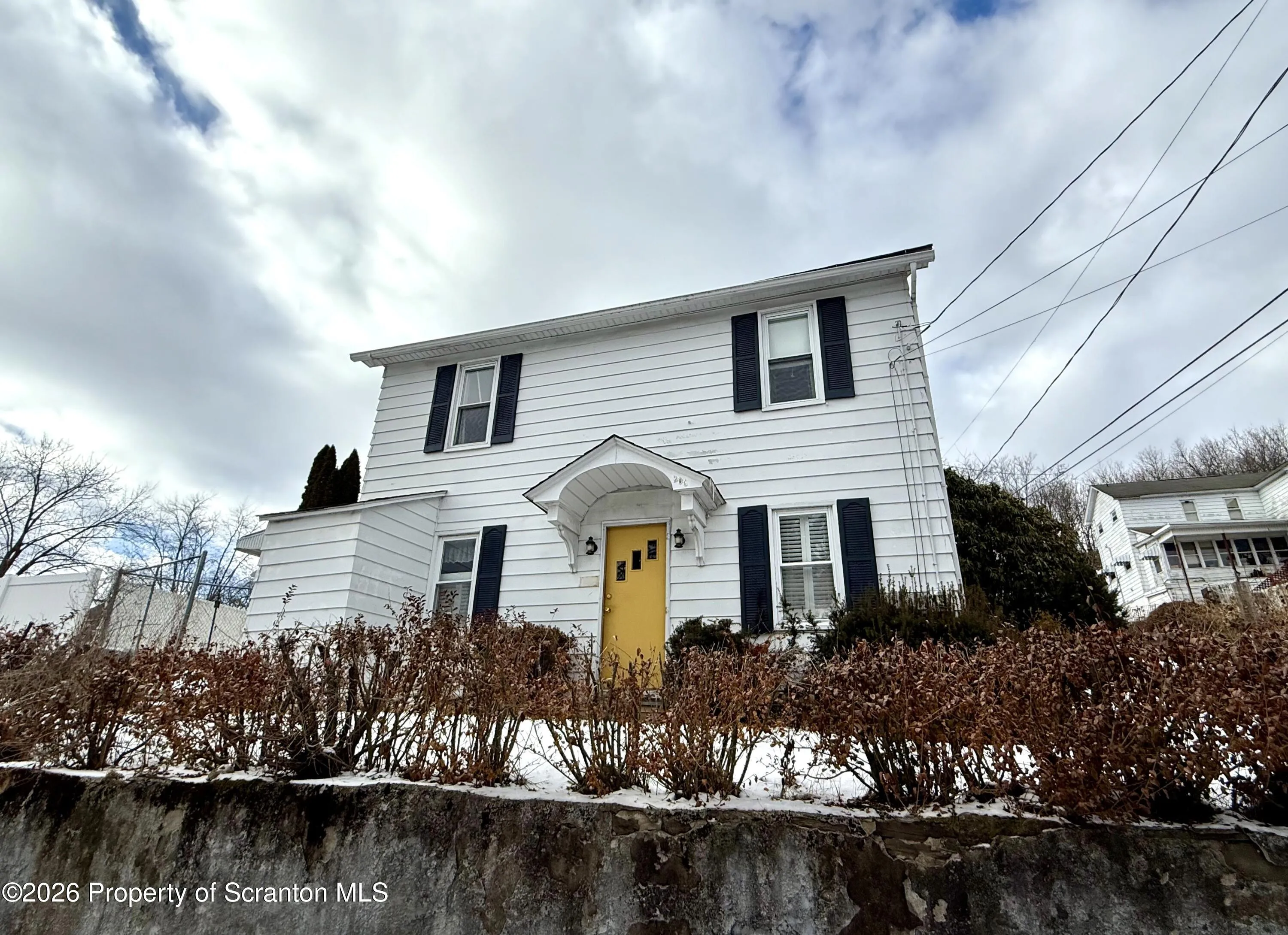 Residential For Sale 206 Glenwood Street, Mayfield, Pennsylvania 18433