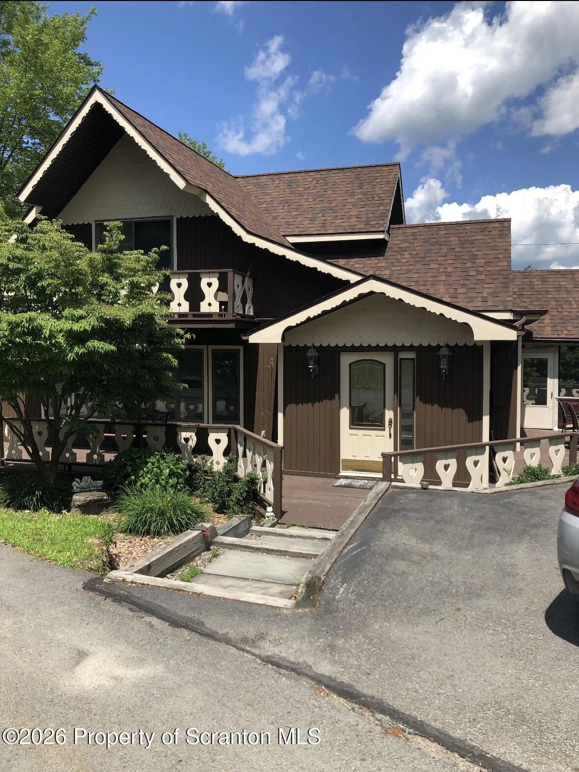 Residential For Sale 15 Fall Place, Union Dale, Pennsylvania 18470