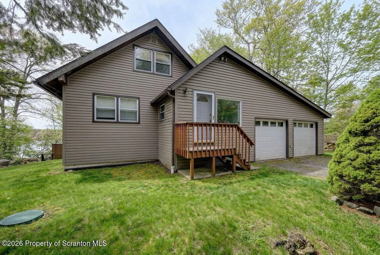 Residential For Sale 1028 Foxwood Lane, Gouldsboro, Pennsylvania 18424