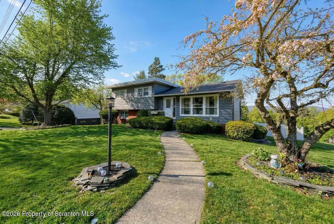 Residential For Sale 19 Leslie Drive, Scranton, Pennsylvania 18505