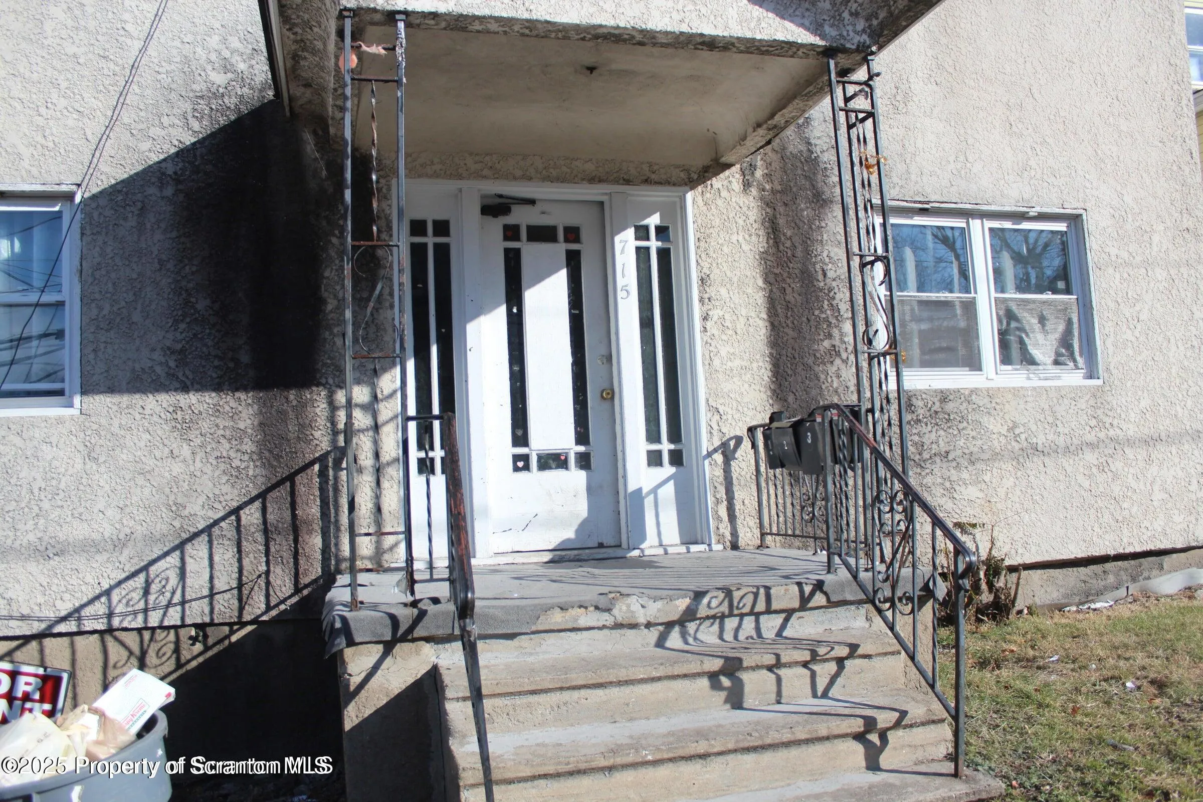 Residential Lease For Rent 715 Moosic Street Unit 5, Scranton, Pennsylvania 18505