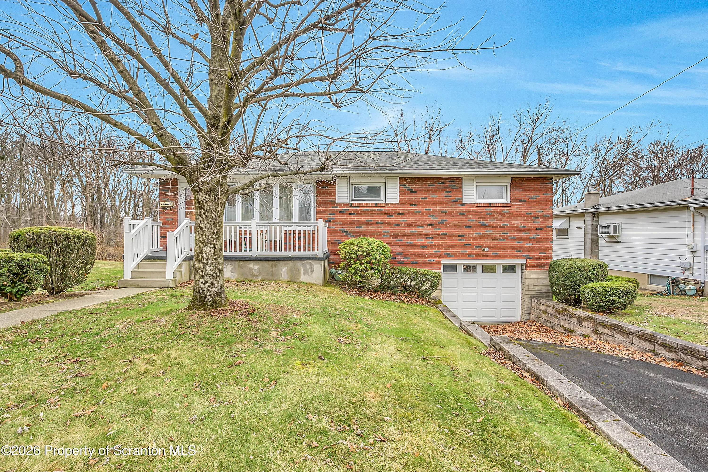 Residential For Sale 124 Bengar Drive, Scranton, Pennsylvania 18505