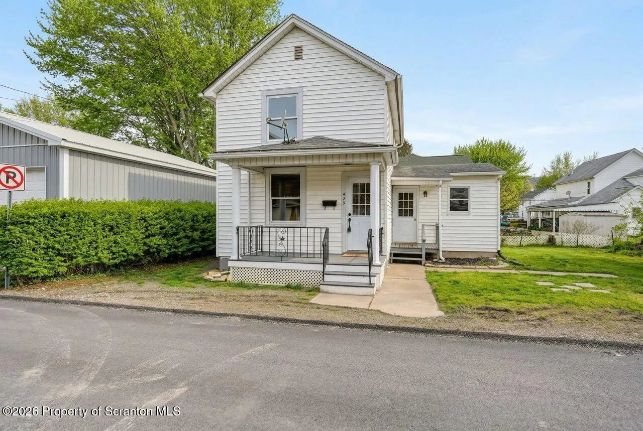 Residential For Sale 429 Traviss Alley, Peckville, Pennsylvania 18452