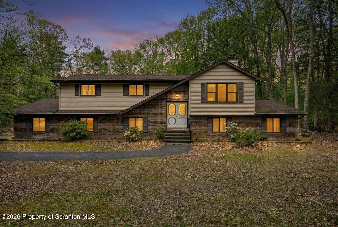 Residential For Sale 3834 Foxborough Court, Stroudsburg, Pennsylvania 18360