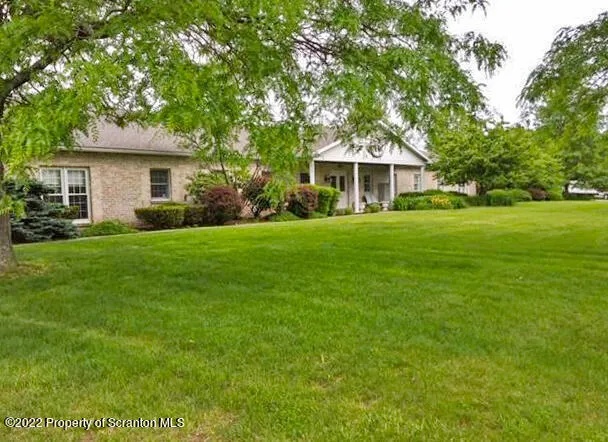 Commercial Lease For Rent 3 Abington Executive Park, Clarks Summit, Pennsylvania 18411