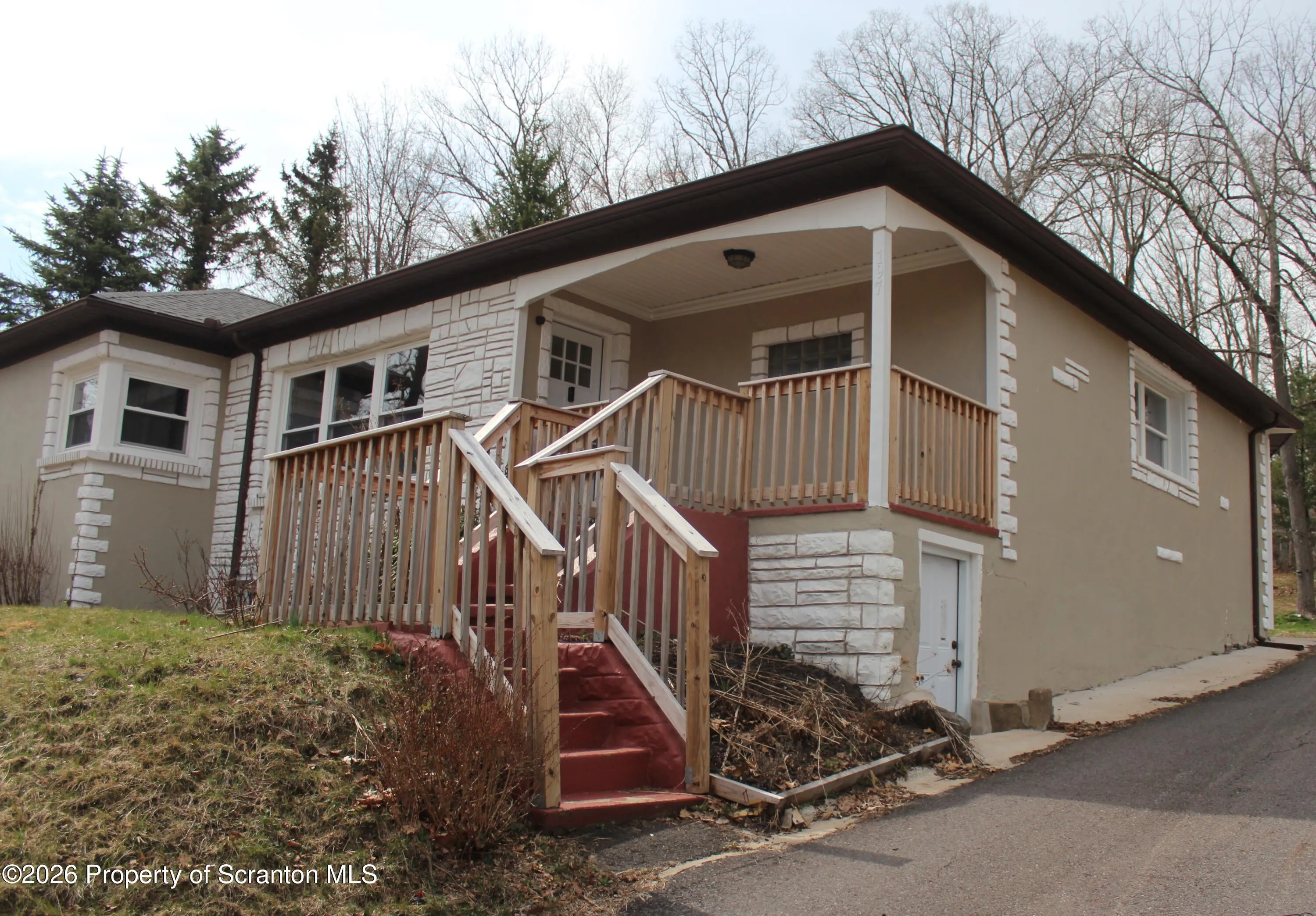 Residential For Sale 197 S Mountain Boulevard, Mountaintop, Pennsylvania 18707