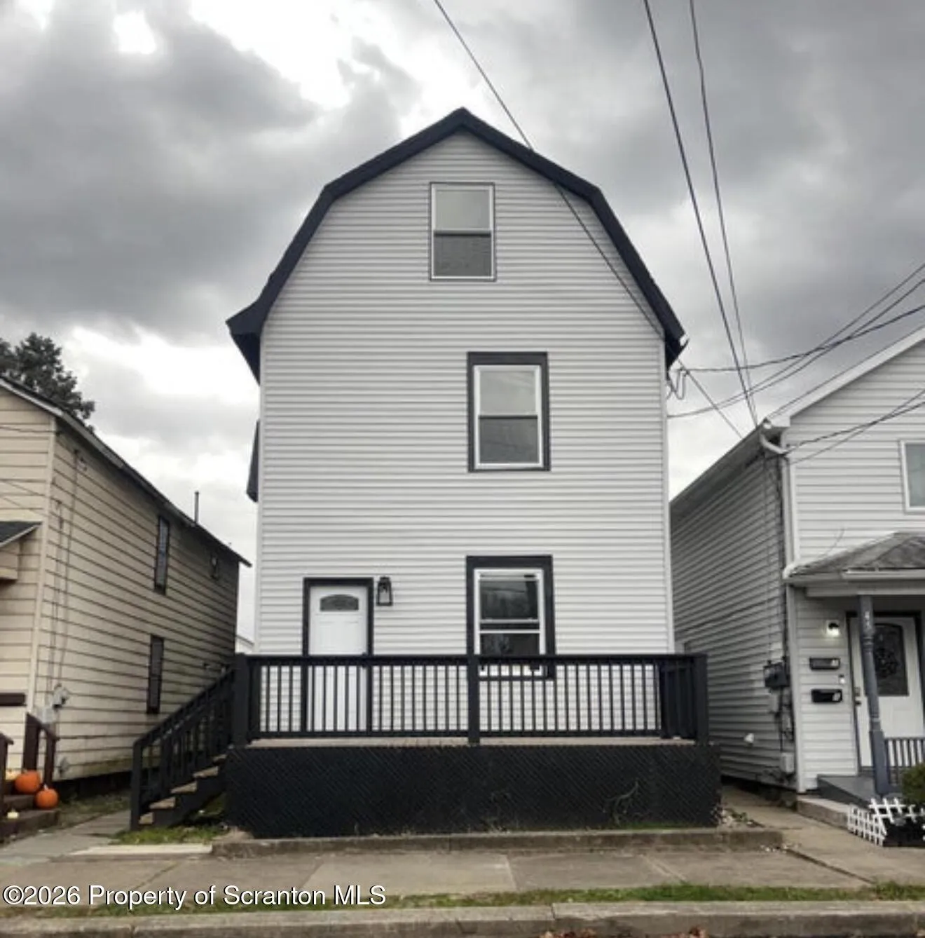 Residential Lease For Rent 39 W Ridge Street Unit Apt 3, Nanticoke City, Pennsylvania 18634