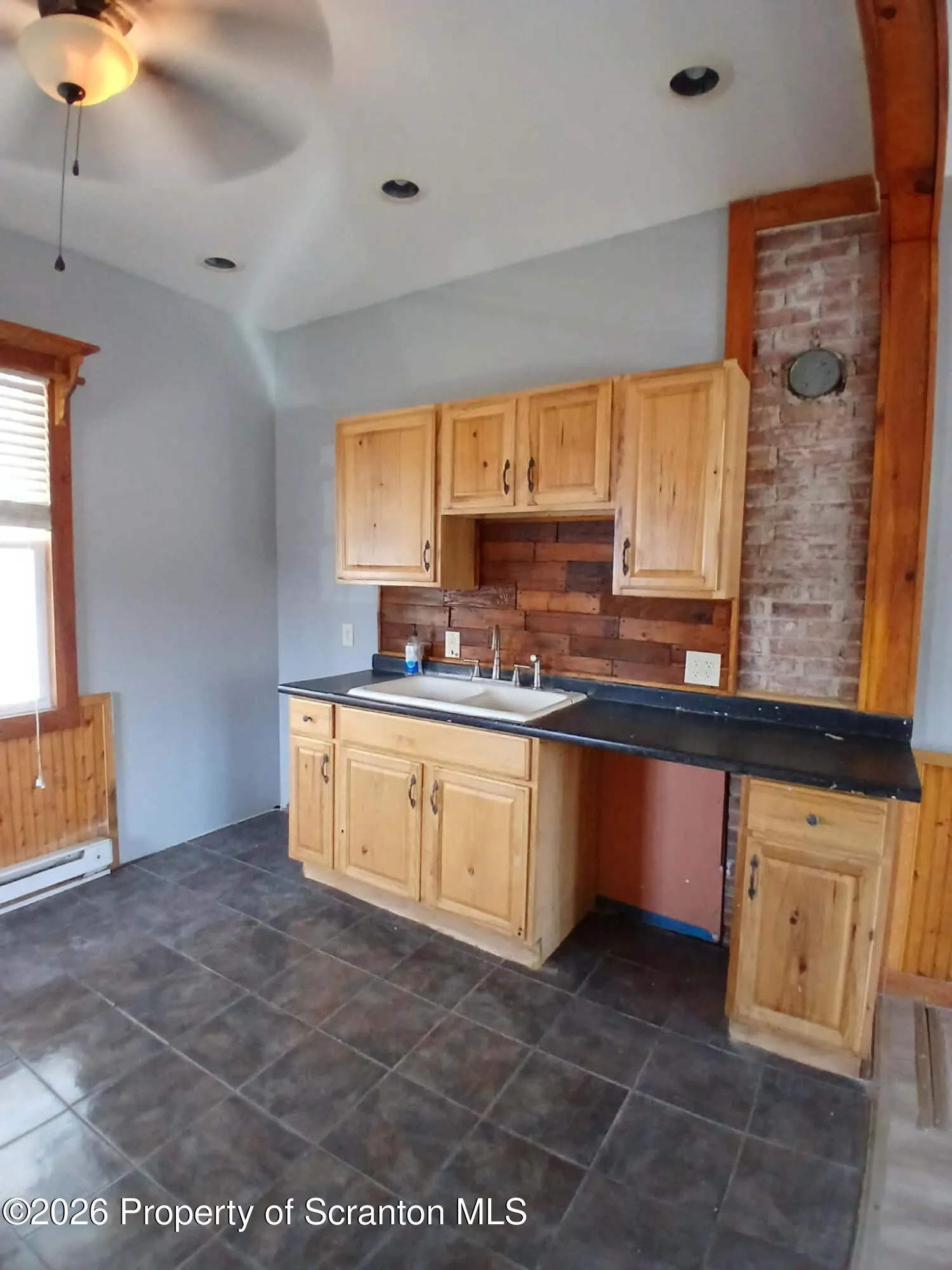 Residential Lease For Rent 47 E Parker Street, Scranton, Pennsylvania 18509