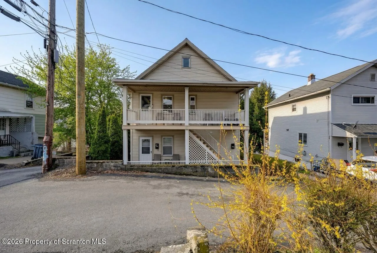 Residential Income For Sale 641 E Elm Street, Scranton, Pennsylvania 18505