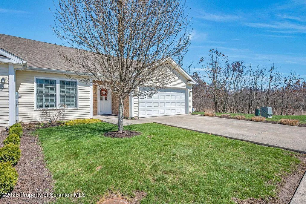 Residential For Sale 315 Foxtail Circle Unit 315, Archbald, Pennsylvania 18403