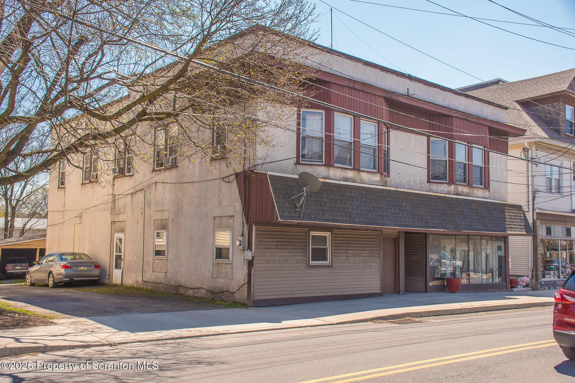 Residential Lease For Rent 1827 Main Street Unit Second Floor, Blakely, Pennsylvania 18447