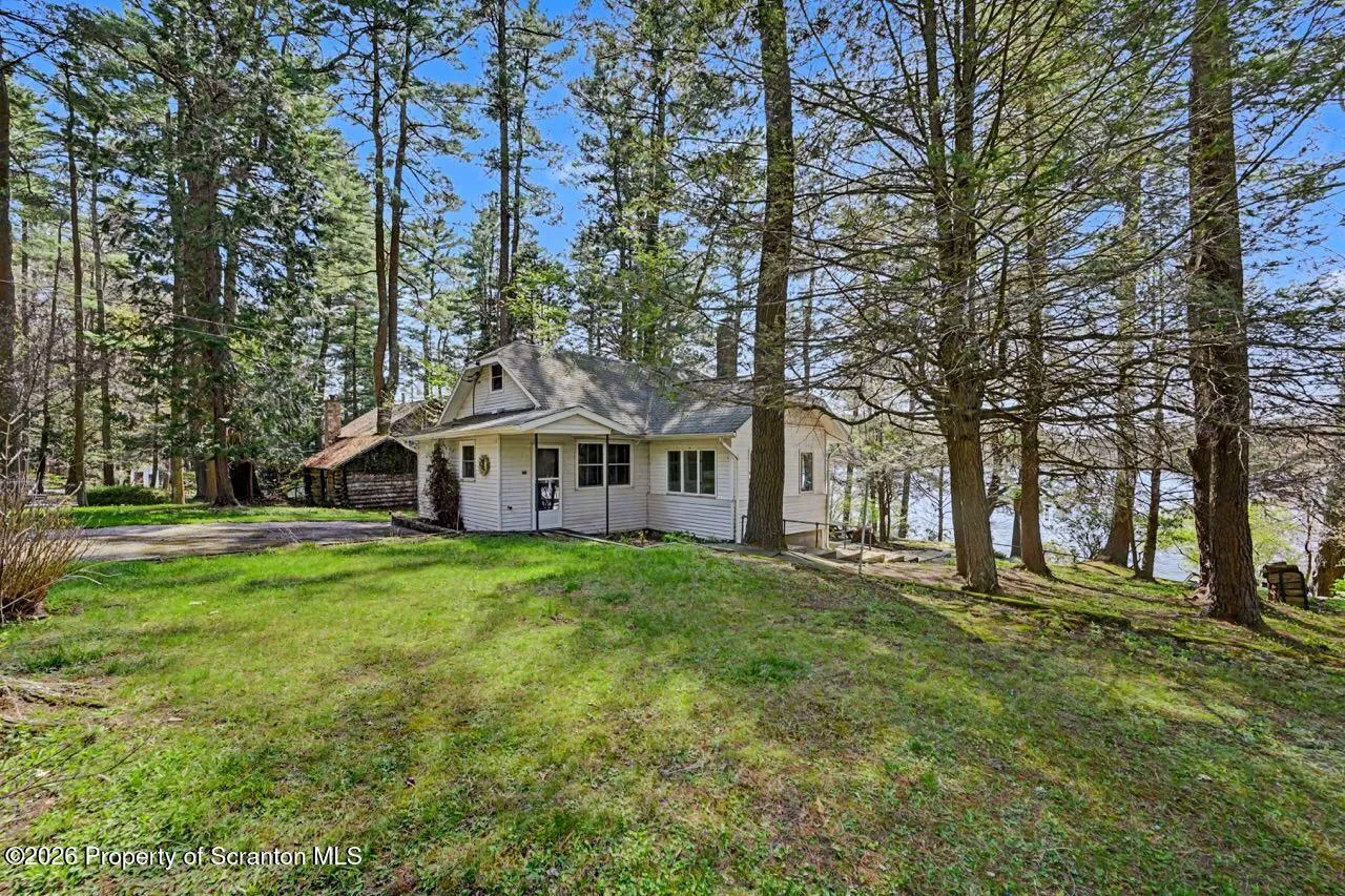 Residential For Sale 164 Pinewood Road, Fleetville, Pennsylvania 18420