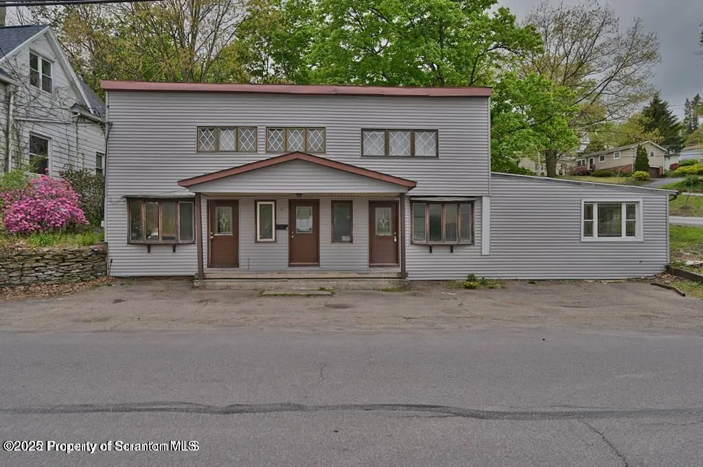 Residential Lease For Rent 200 Center Street, Clarks Summit, PA 18411