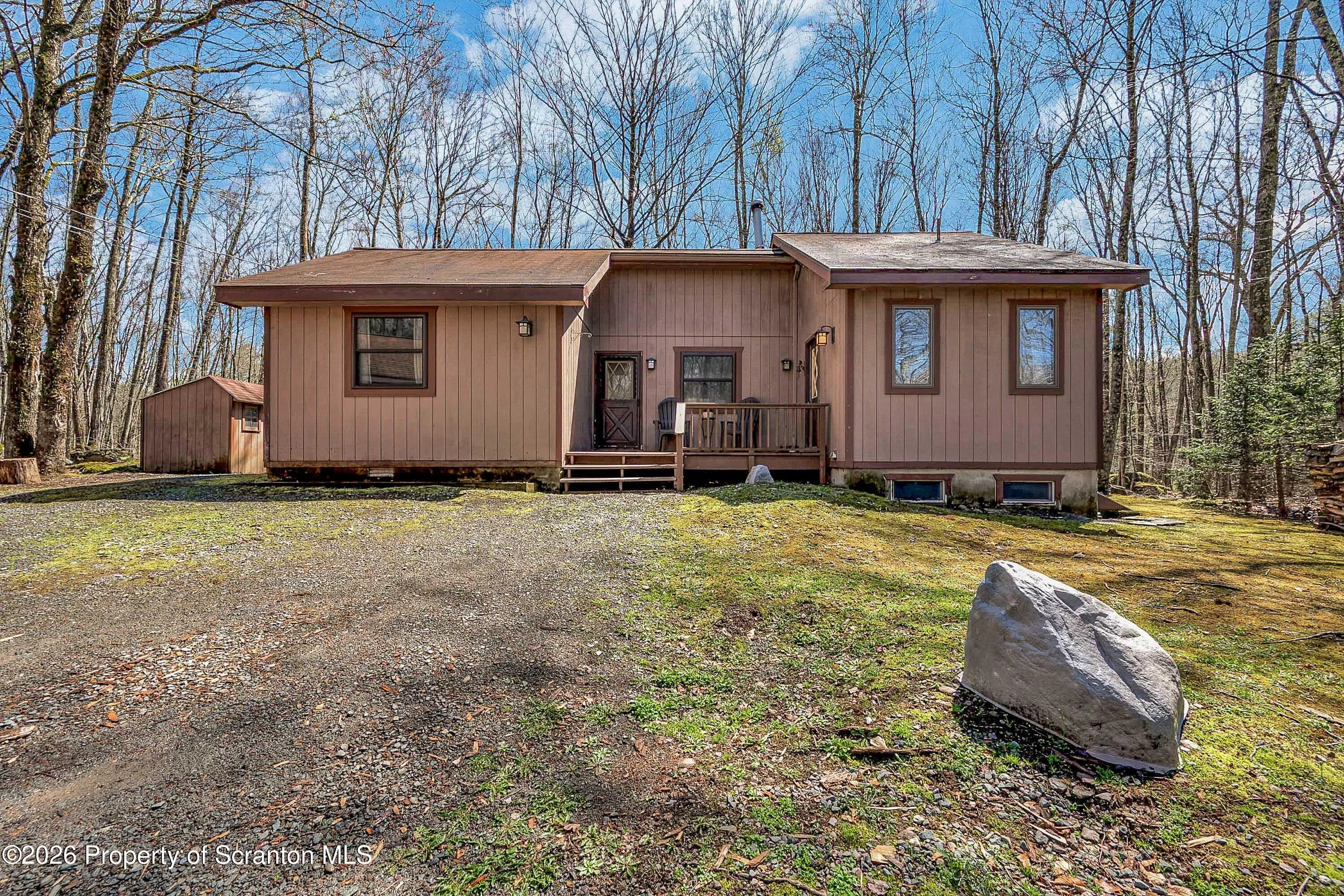 Residential For Sale 18 Oak Lane, Lake Ariel, Pennsylvania 18436