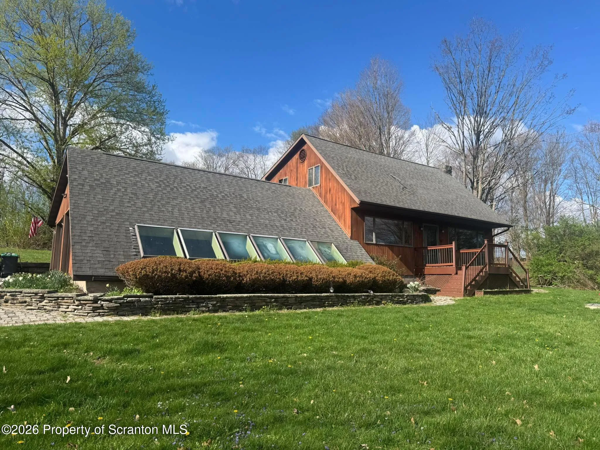 Residential For Sale 13 Fieldstone Drive, Scott Twp, Pennsylvania 18411