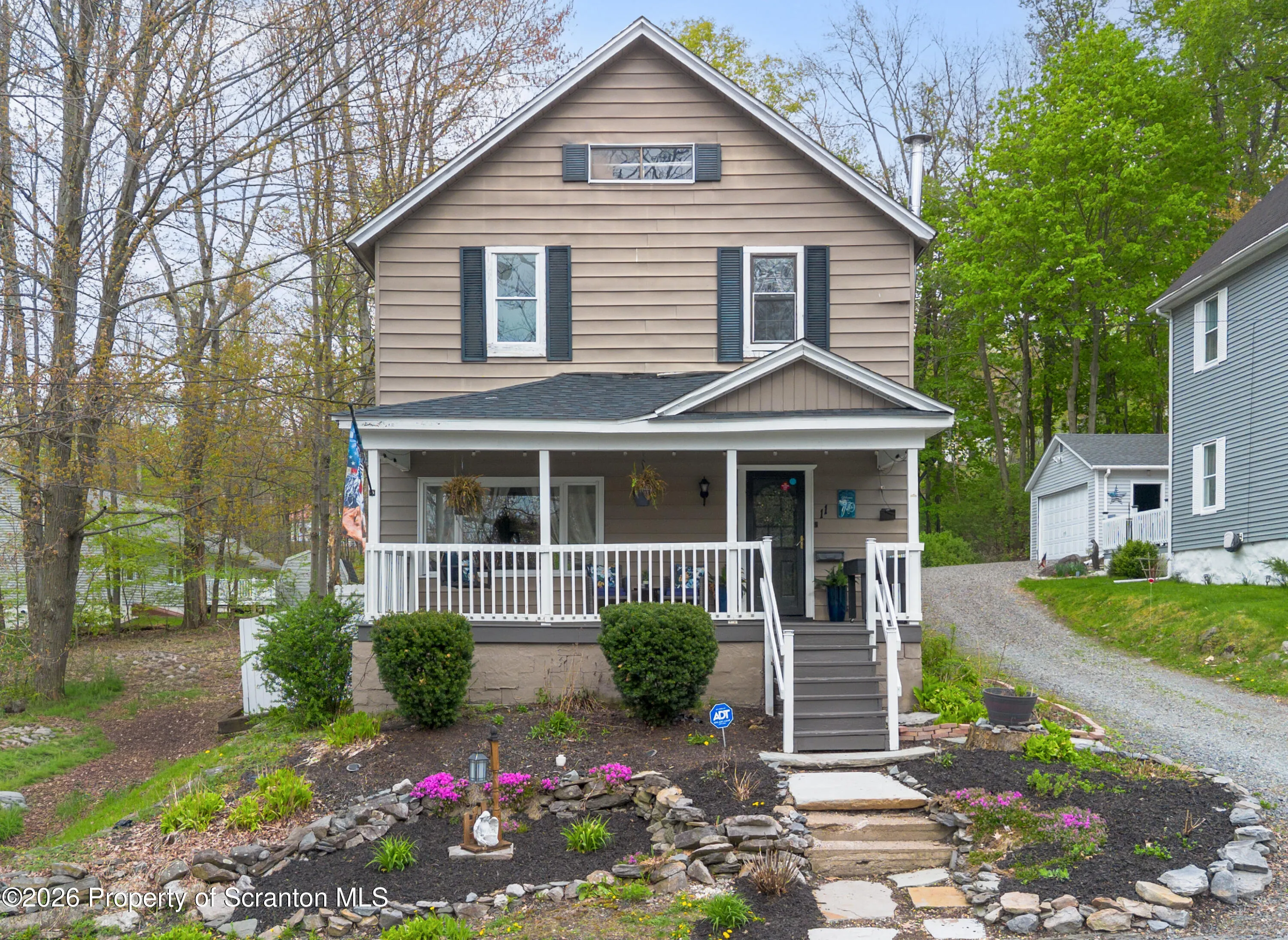 Residential For Sale 11 Coolidge Avenue, Carbondale, Pennsylvania 18407