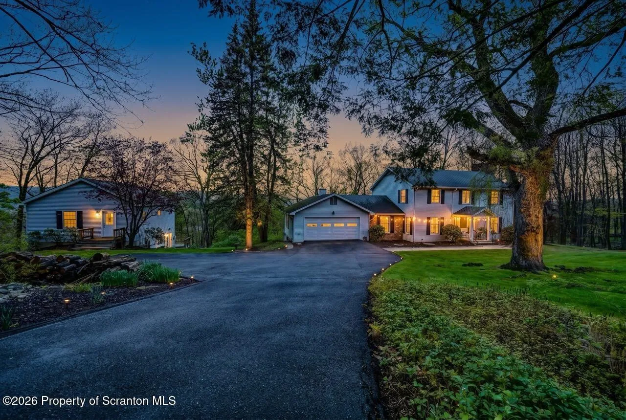 Residential For Sale 11 Elmhurst Boulevard, Scranton, Pennsylvania 18505