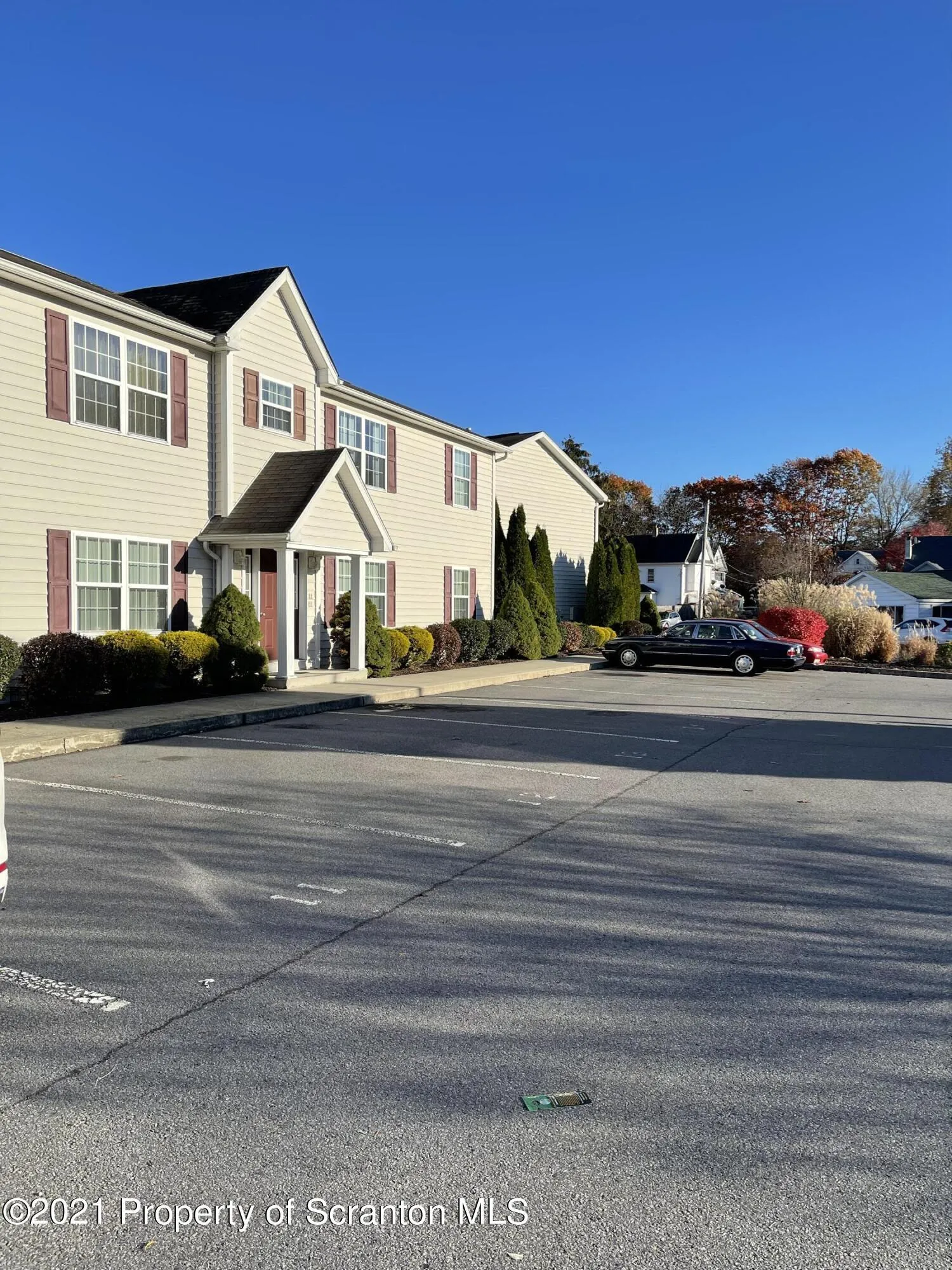 Residential Lease For Rent 213 Elm Street, Moosic, Pennsylvania 18507
