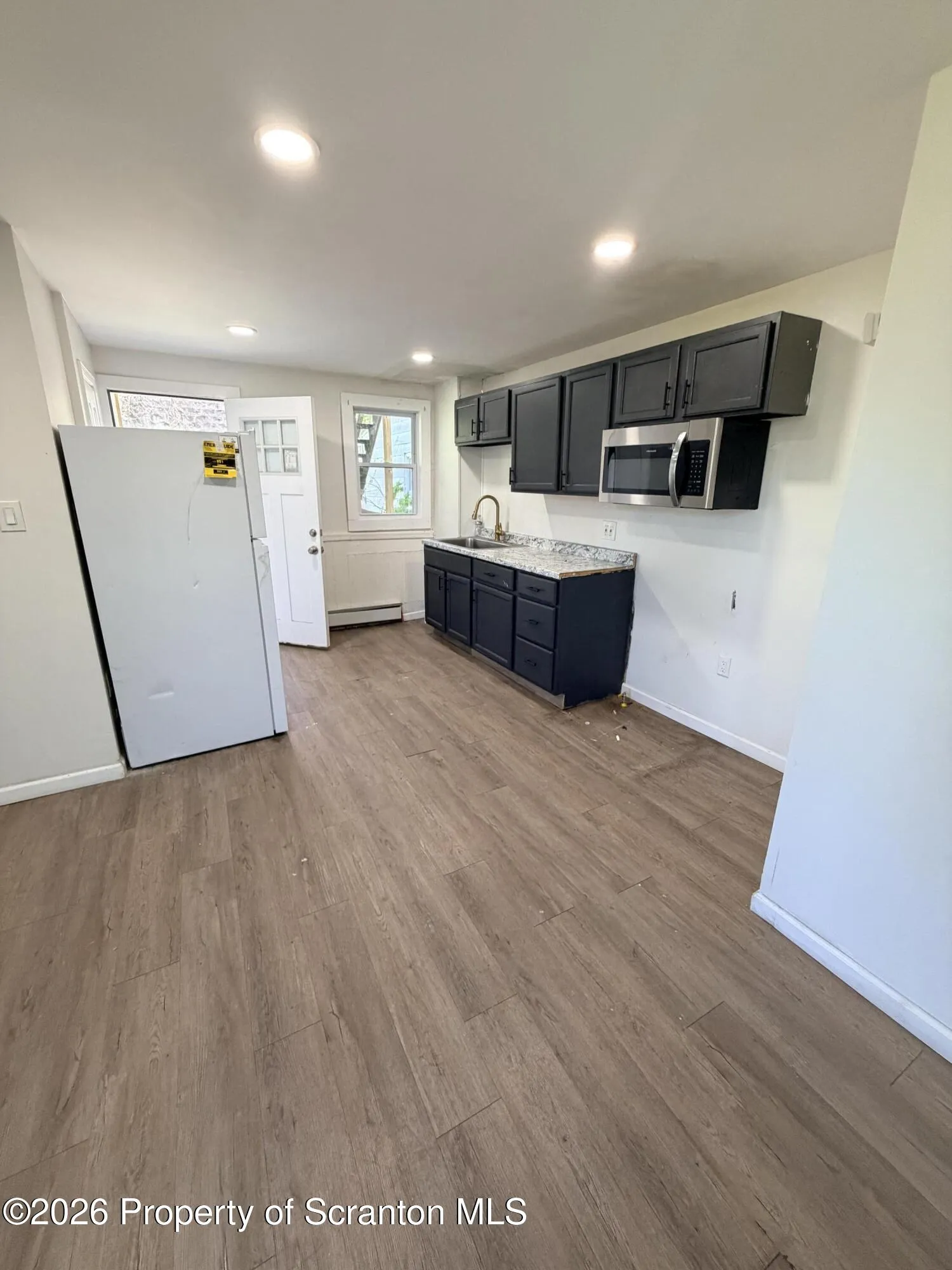 Residential Lease For Rent 62 Hutson Street Unit 1, Wilkes-barre, Pennsylvania 18702