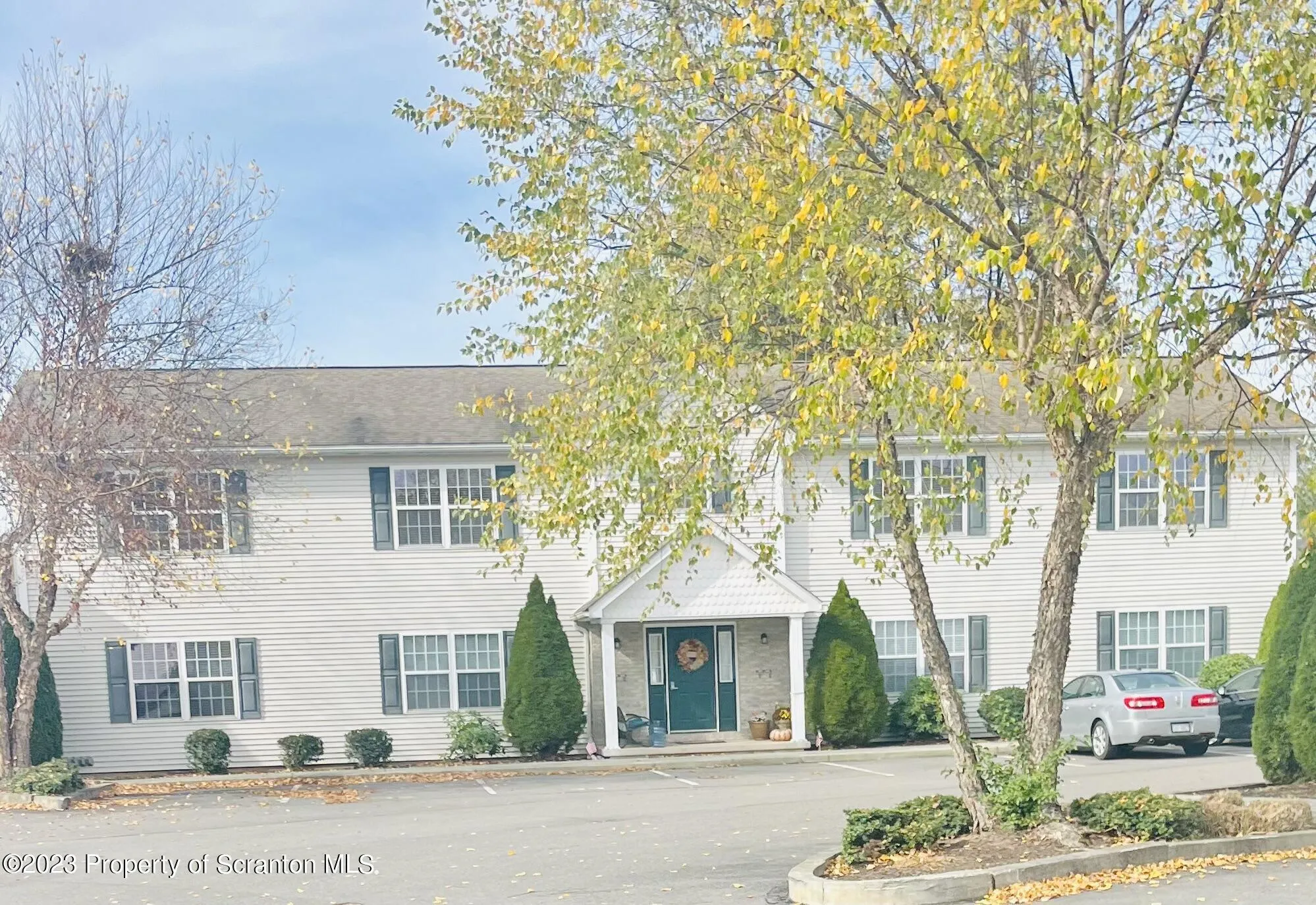 Residential Lease For Rent 654 Marion Lane, Moosic, Pennsylvania 18507