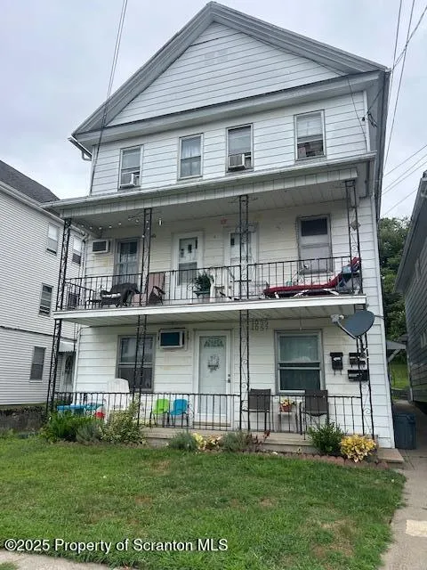 Residential Income For Sale 1055 Carmalt Street, Dickson City, Pennsylvania 18519