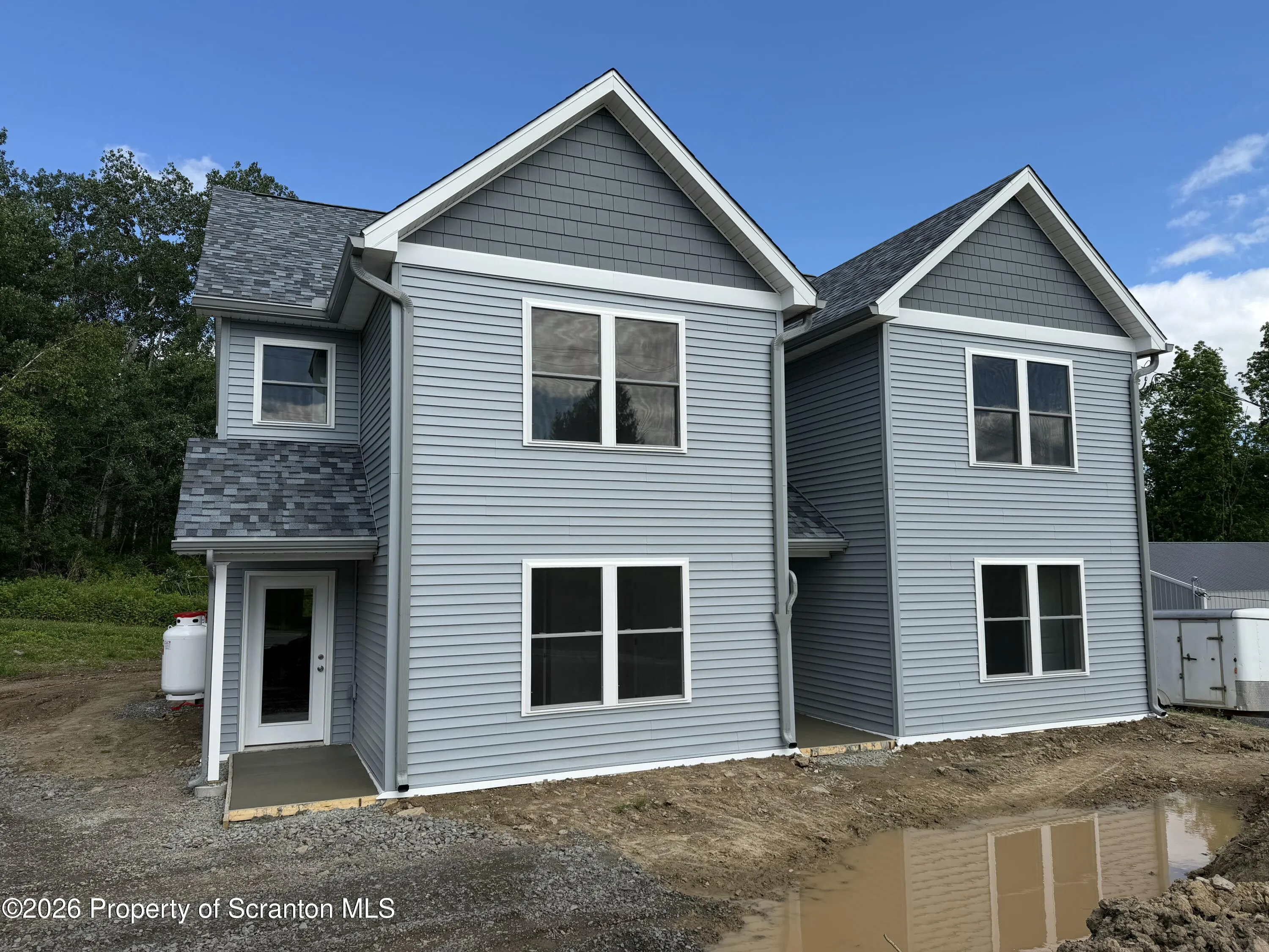 Residential Lease For Rent 1068 Lakeland Drive, Scott Twp, Pennsylvania 18433