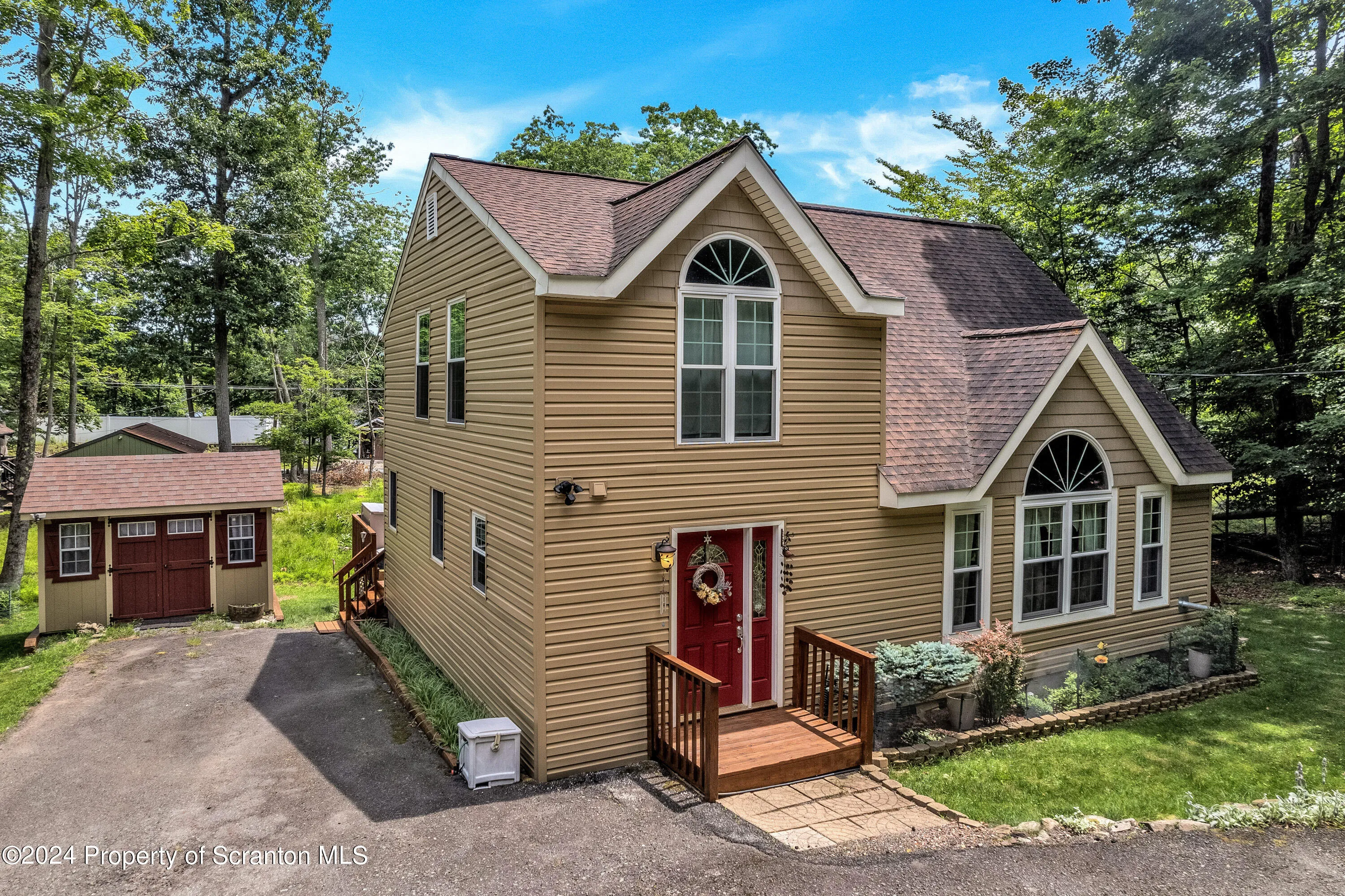 Residential For Sale 1040 Sunrise Terrace, Lake Ariel, Pennsylvania 18436