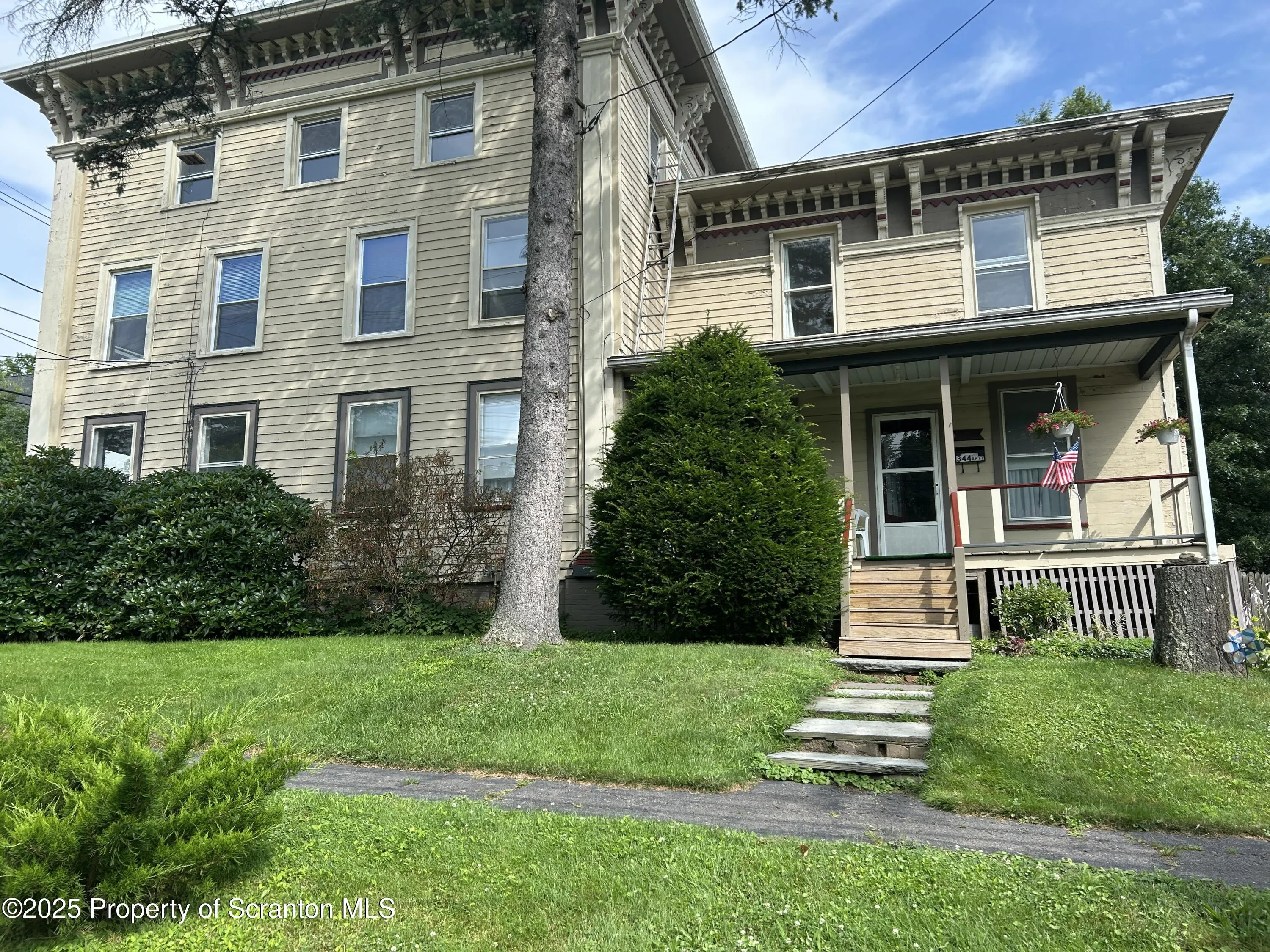 Residential Lease For Rent 344 Church Street Unit 1, Montrose, Pennsylvania 18801
