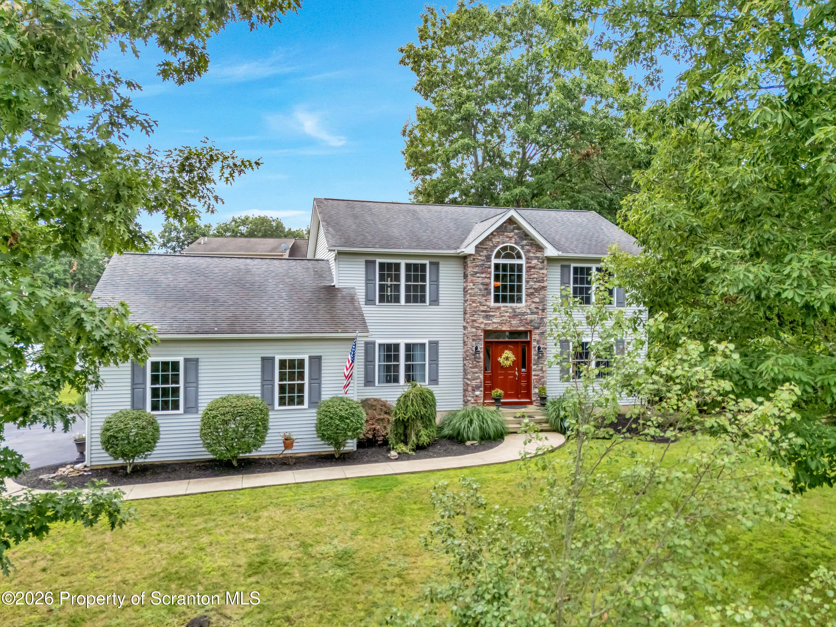Residential For Sale 21 Autumn Drive, Mountaintop, Pennsylvania 18707