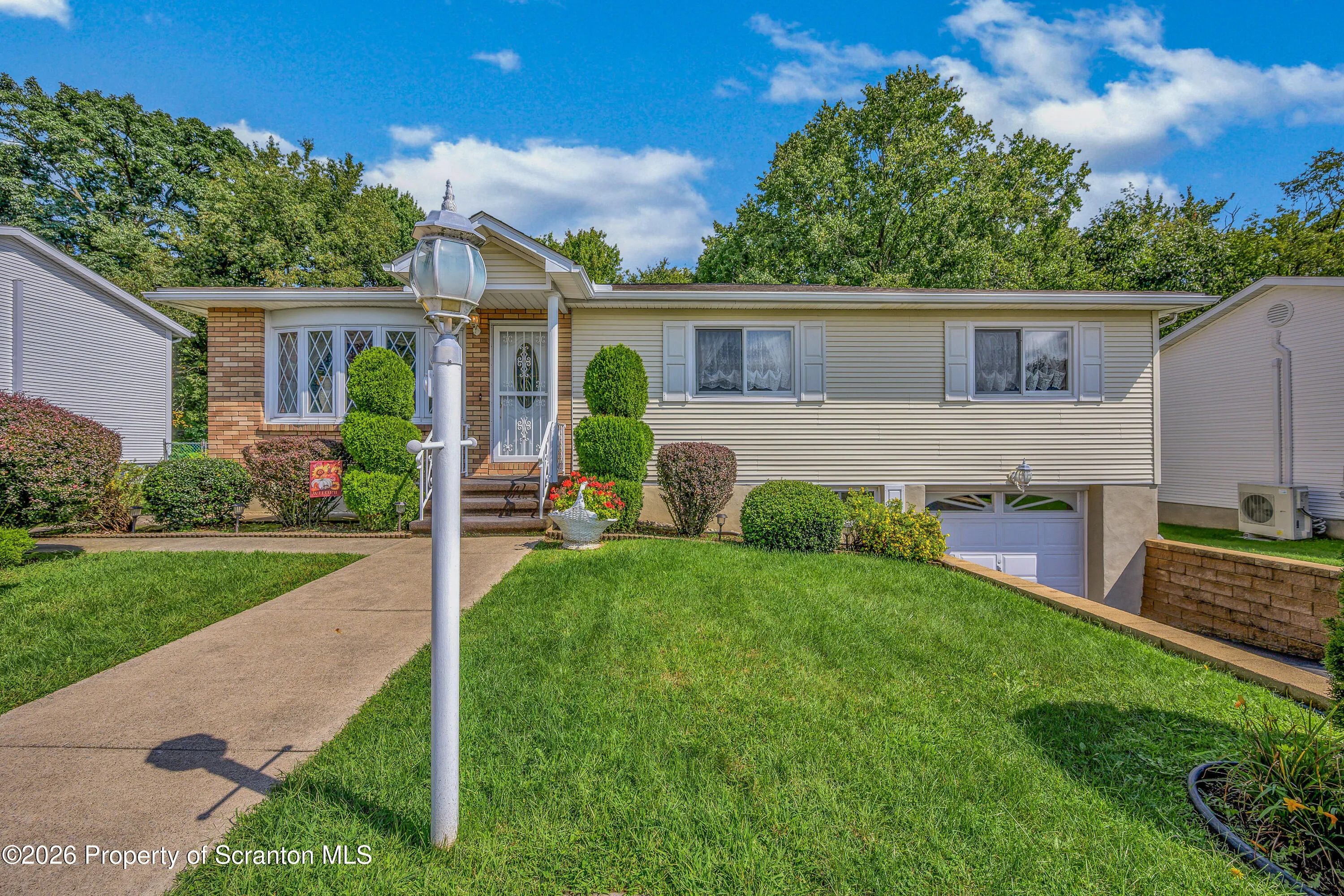 Residential For Sale 2622 Washburn Street, Scranton, Pennsylvania 18504