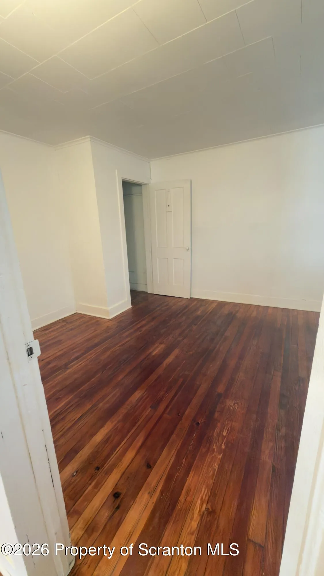 Residential Lease For Rent 1020 Lincoln Street Unit Apt 1, Dickson City, Pennsylvania 18519