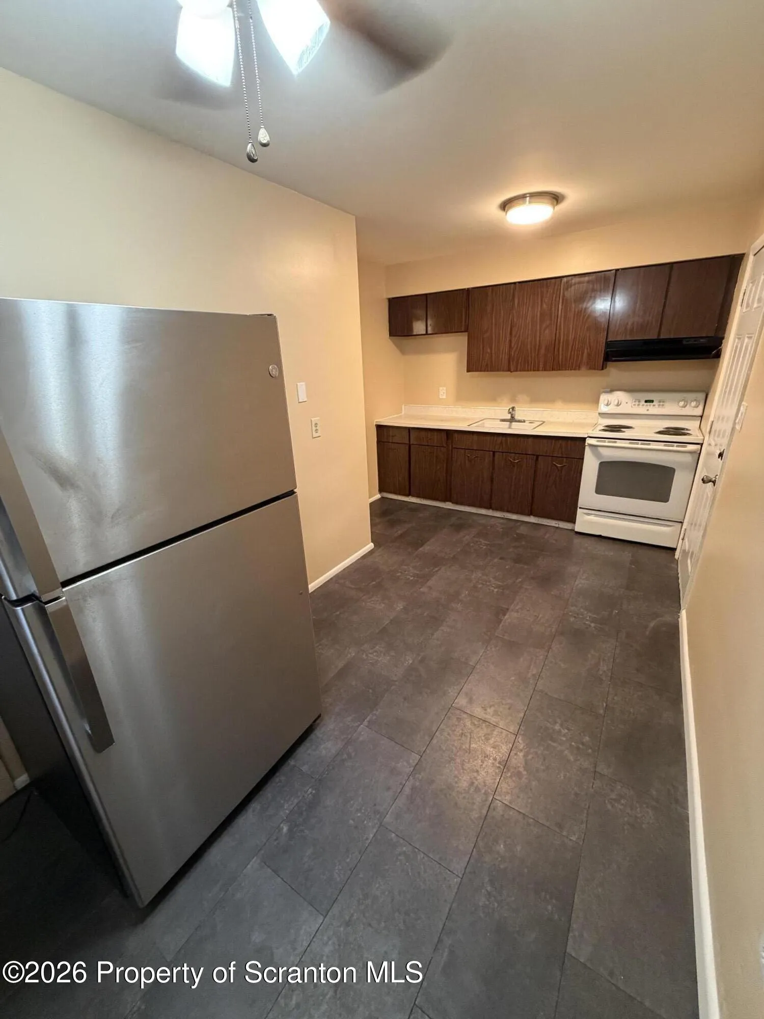 Residential Lease For Rent 418 Pear Street Unit 1st Floor, Scranton, Pennsylvania 18505