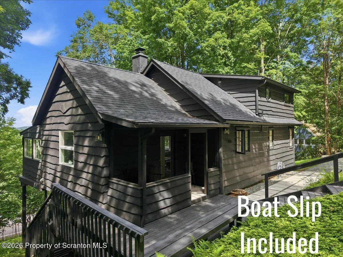 Residential For Sale 106 Bartleson Deer Trail, Greentown, Pennsylvania 18426