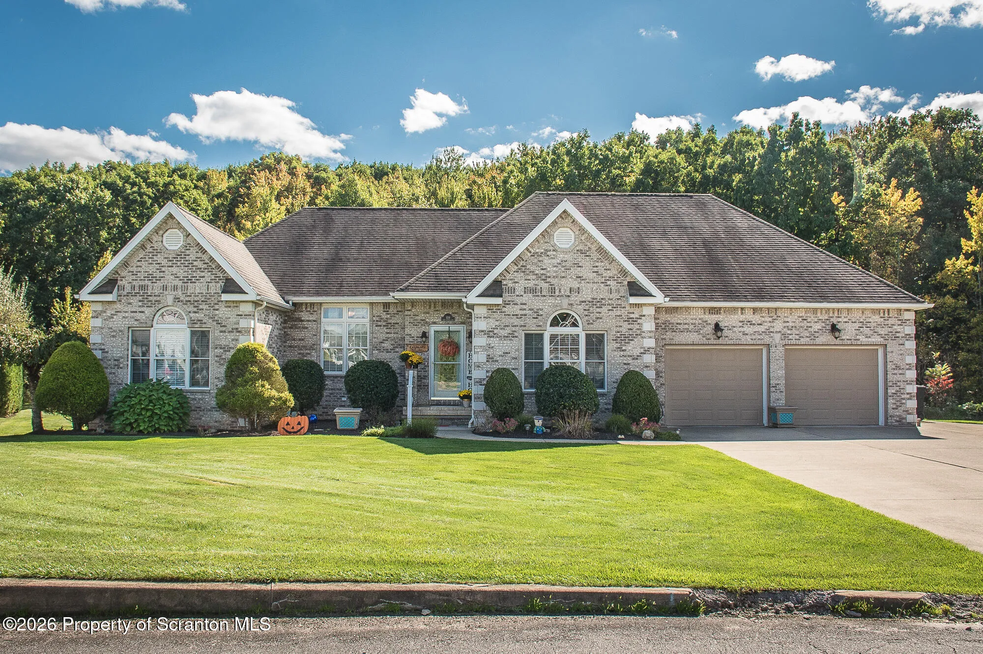 Residential For Sale 109 Eddy Creek Lane, Olyphant, Pennsylvania 18447
