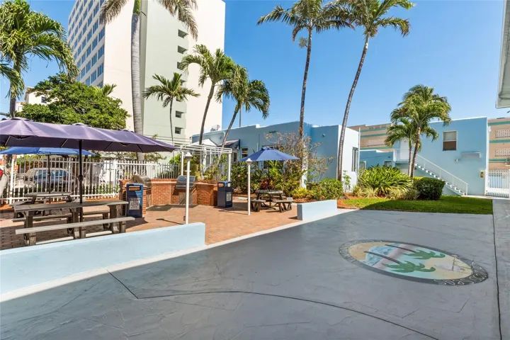 lARGE BUILT IN BARBECUES AND PICNIC AREA