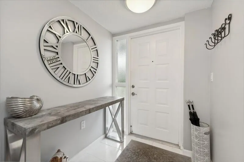 Foyer Entry
