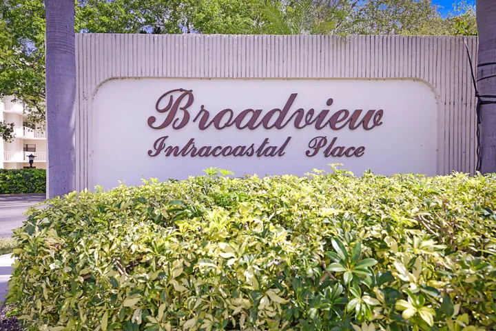 200 Intracoastal Place Apt 504-37