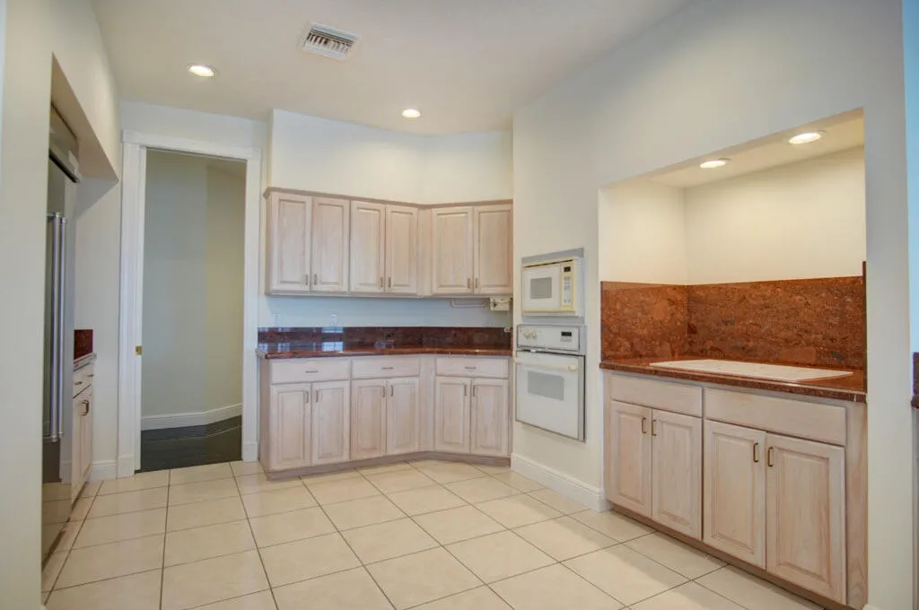 19 kitchen 4