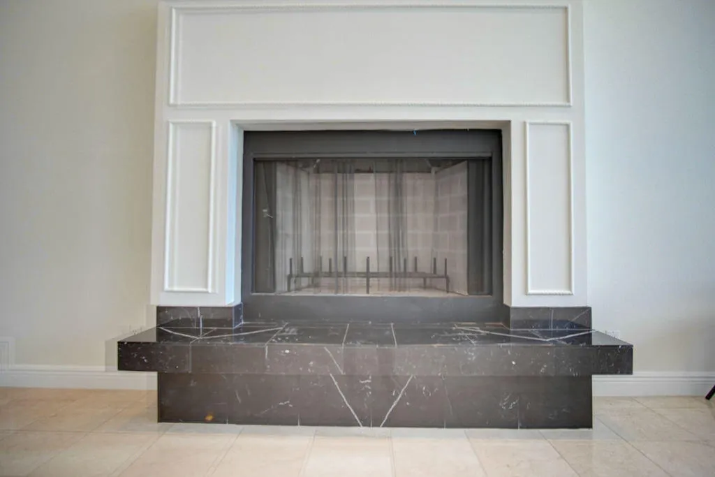 14-1 fireplace in livingroom