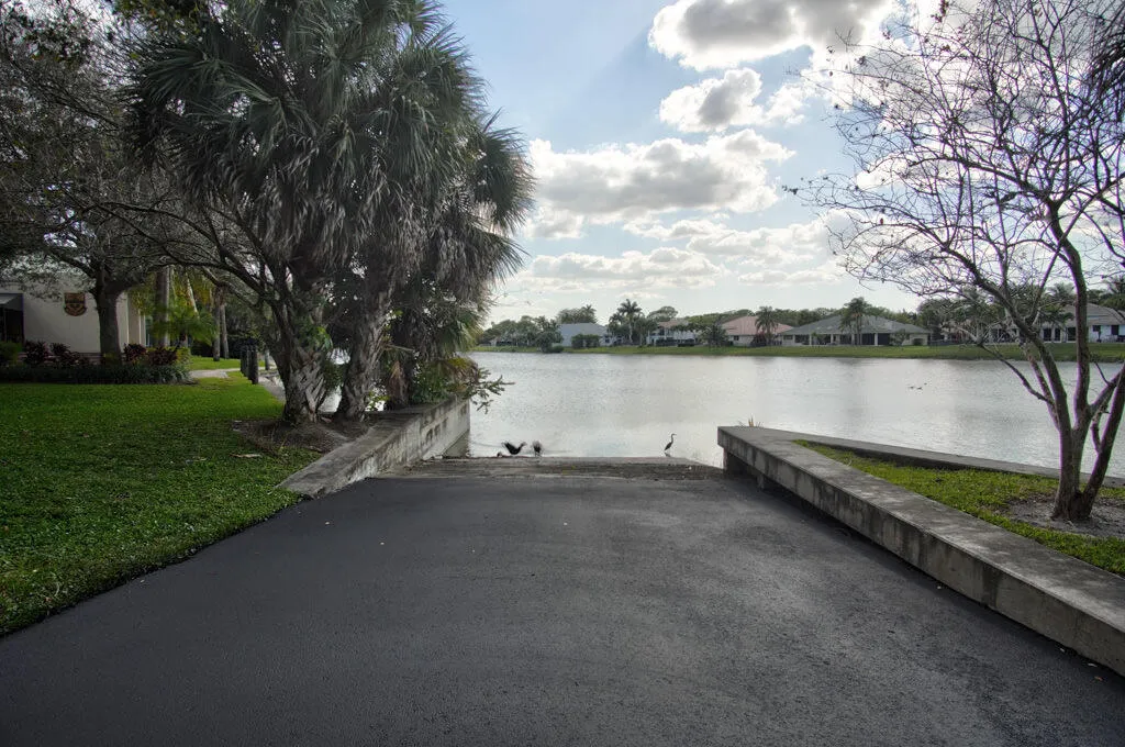 62 clubhouse 2