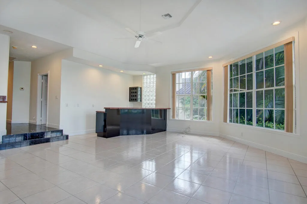 24 family room 2