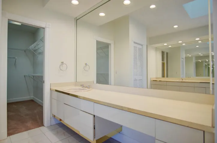 38 primary bath 3